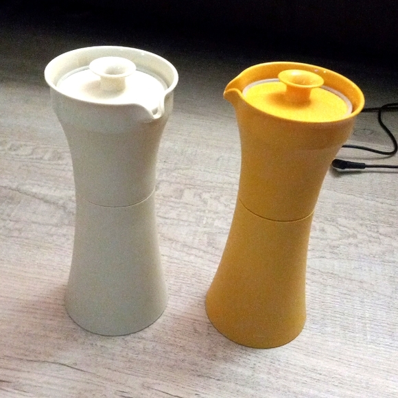 Vintage Tupperware Vinegar / Oil Cruets - Picture 1 of 2